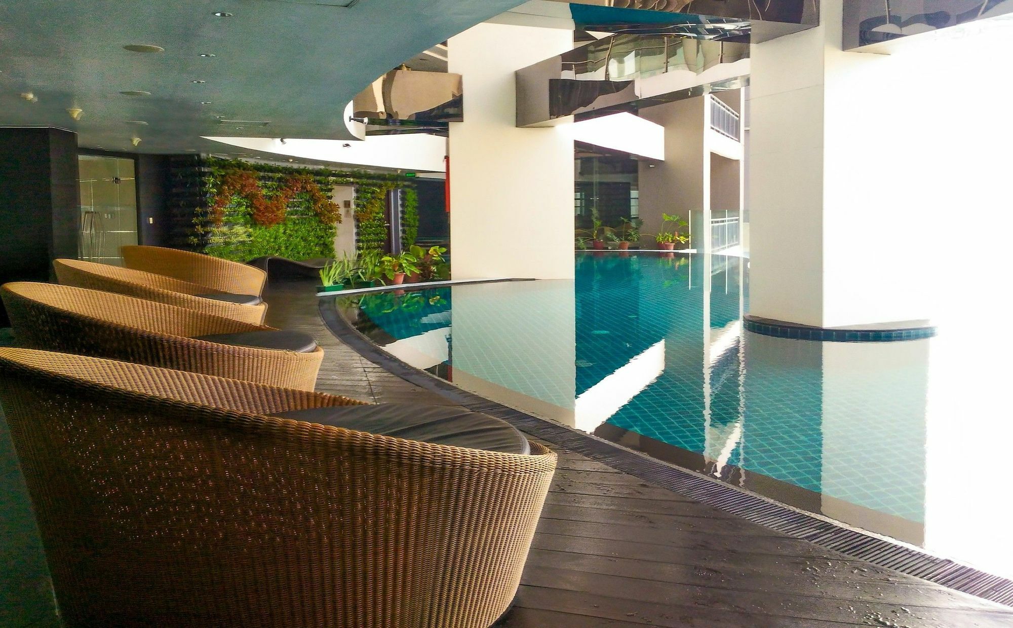 Zen Home Gramercy Residences Makati Makati City Extérieur photo