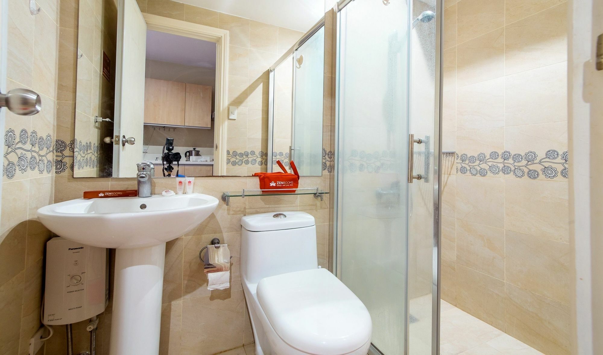 Zen Home Gramercy Residences Makati Makati City Extérieur photo