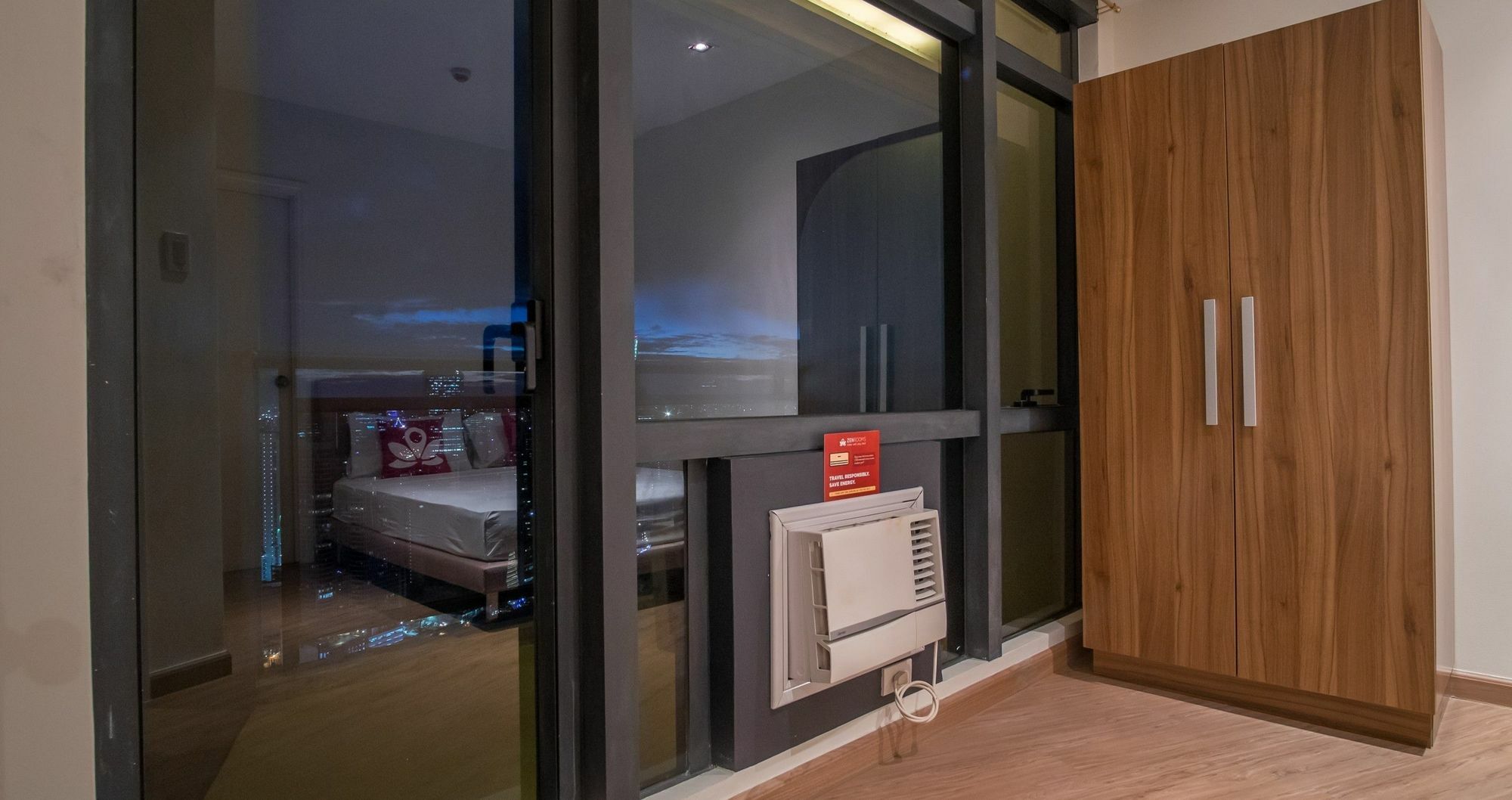 Zen Home Gramercy Residences Makati Makati City Extérieur photo