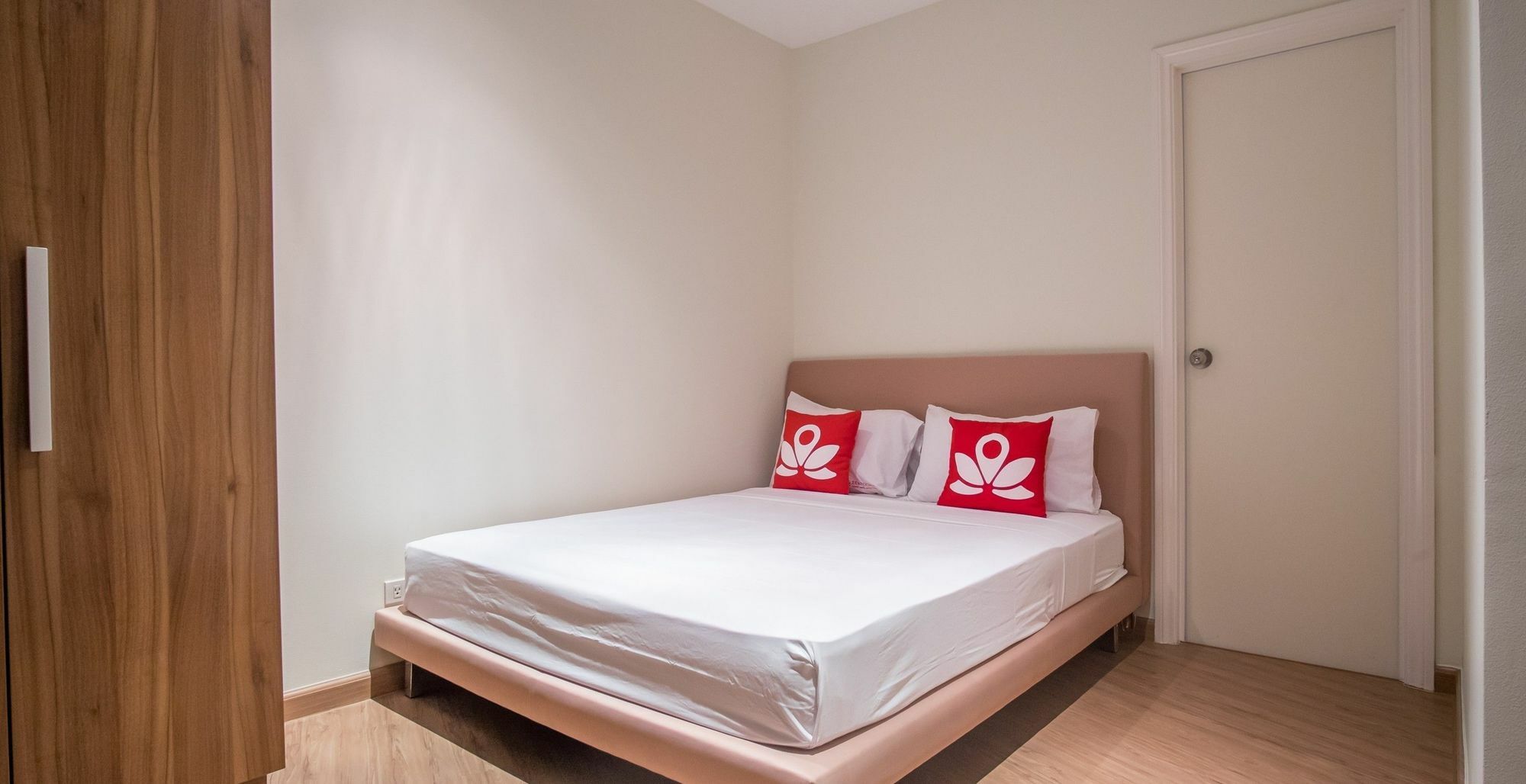 Zen Home Gramercy Residences Makati Makati City Extérieur photo